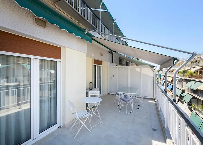 Cosy 2Br Flat Near Ampelokipoi Station & Hospitals
